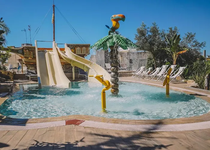 Отель Alba Seleqtta Льорет-де-Мар