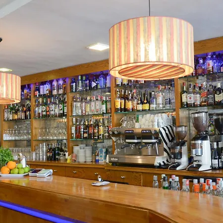 Hotel Alba Seleqtta