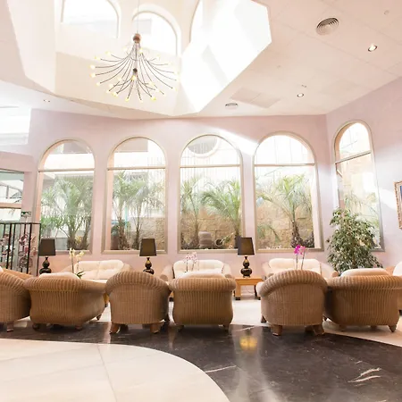 Alba Seleqtta Hotel 4*