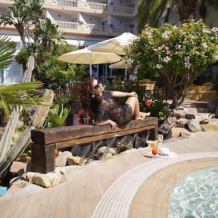 Hotel Alba Seleqtta