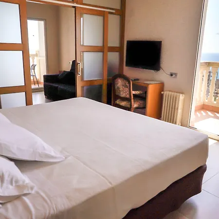 Hotel Alba Seleqtta 4*