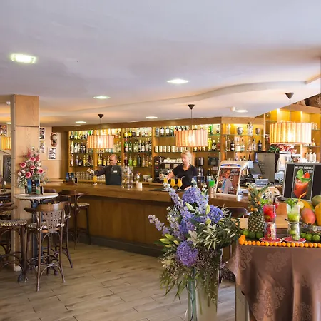 ホテル Alba Seleqtta