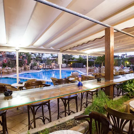 Alba Seleqtta ホテル リョレート・デ・マル