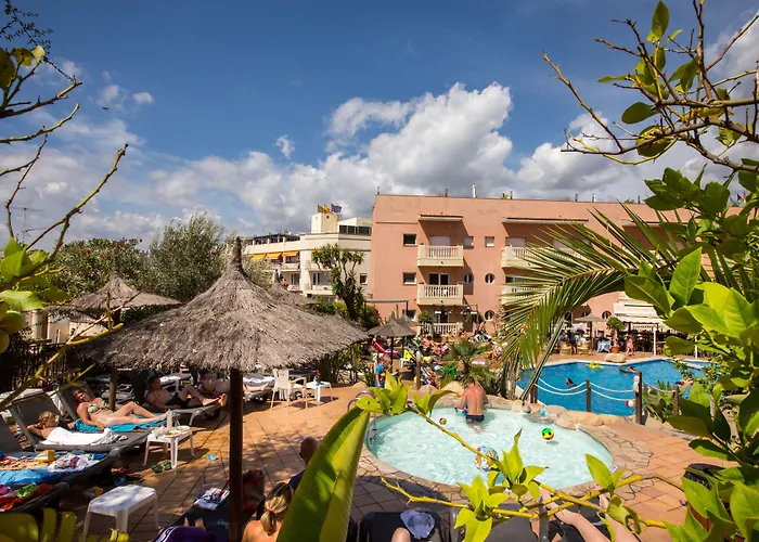 Alba Seleqtta Hotell 4*