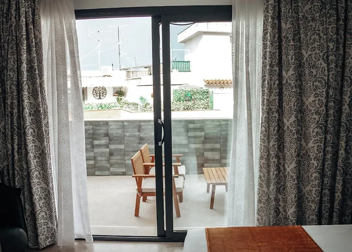 Alba Seleqtta Hotell